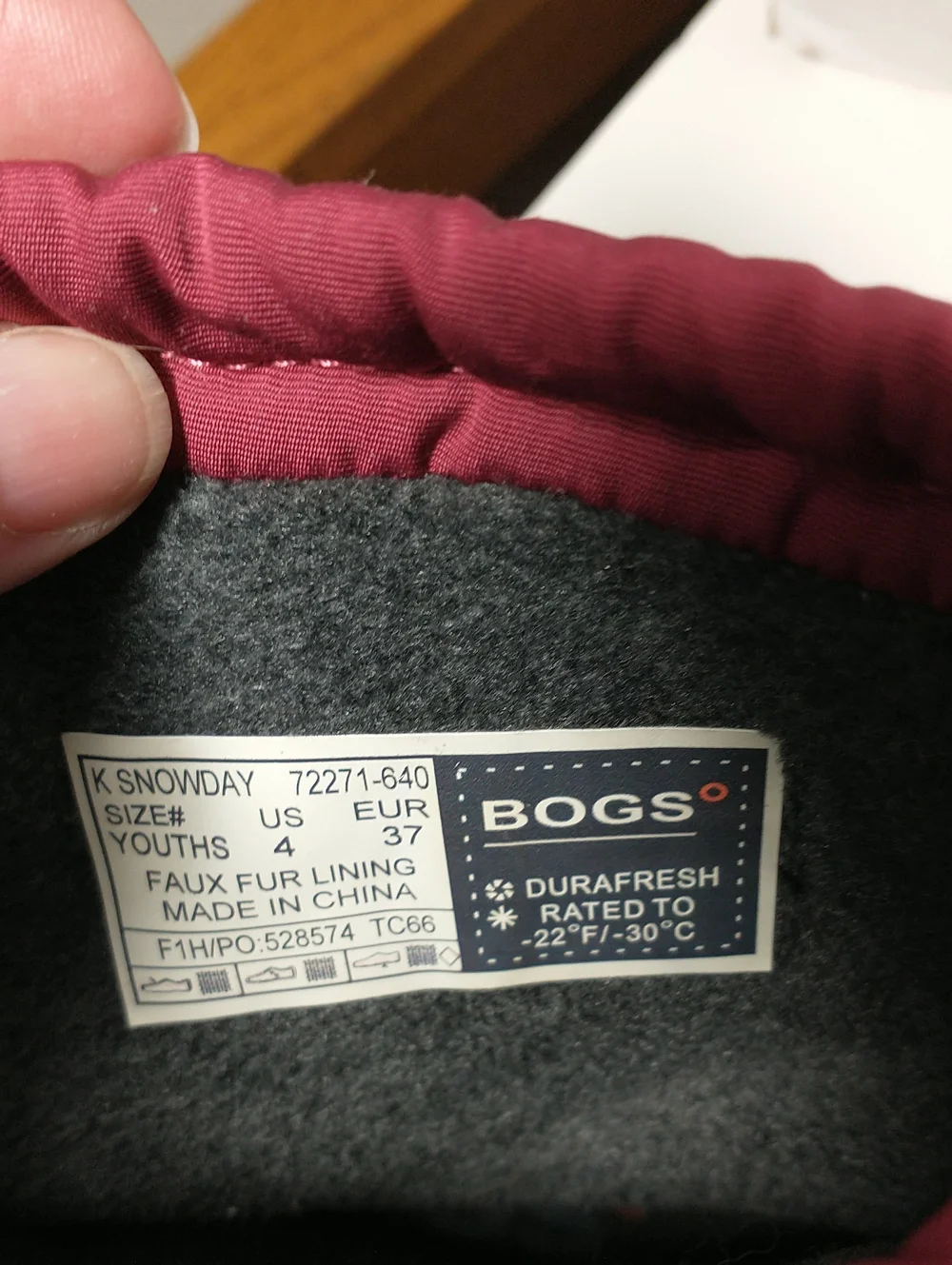 LIKE NEW BOGS SnowDay Girls' Pink Winter Boot, Rated To -22 F, Waterproof